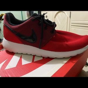 Size 5y
Used comes with box Price negotiable
